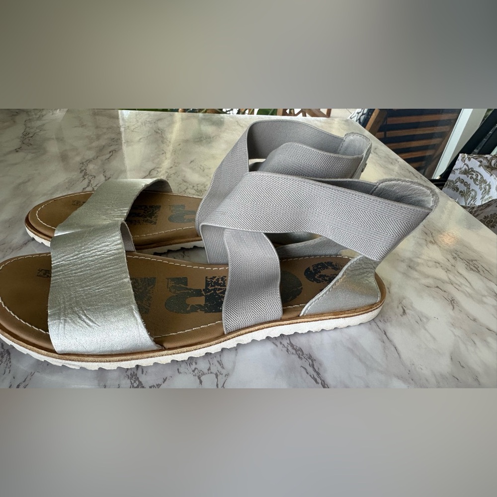 Sorel Ella II Sandals Size 7, Silver